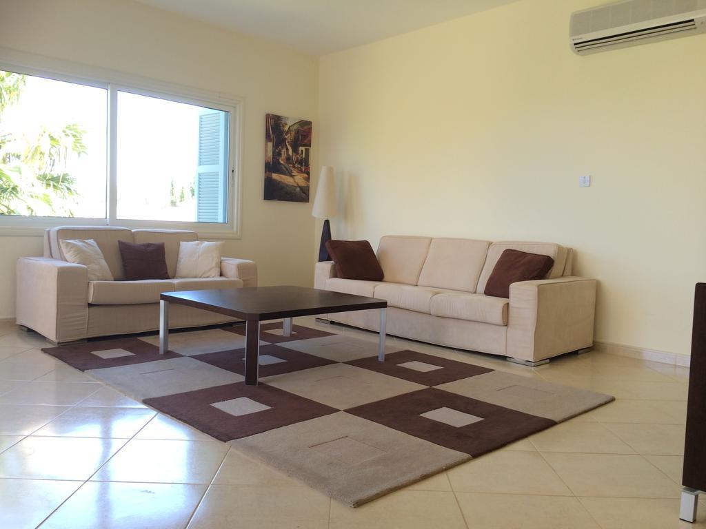 Villa Riverside Polis Rum bild