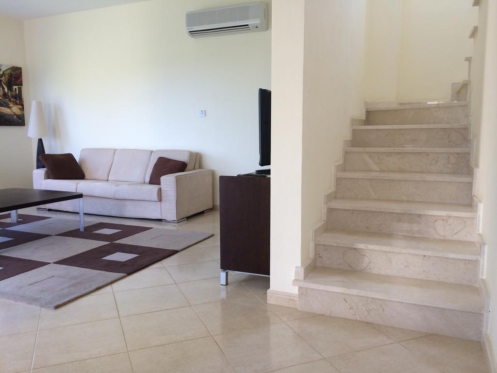 Villa Riverside Polis Rum bild