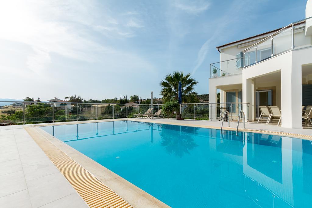 Villa Riverside Polis Exteriör bild